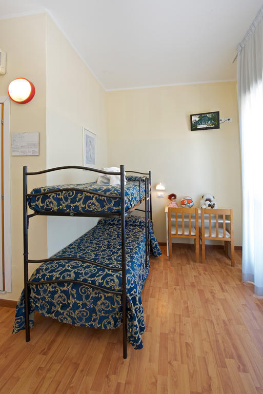 Hotel Garden Cattolica Kamer foto