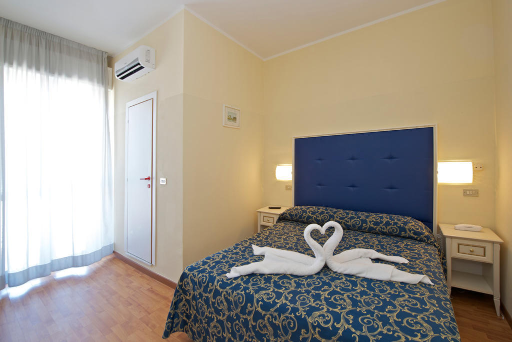 Hotel Garden Cattolica Kamer foto