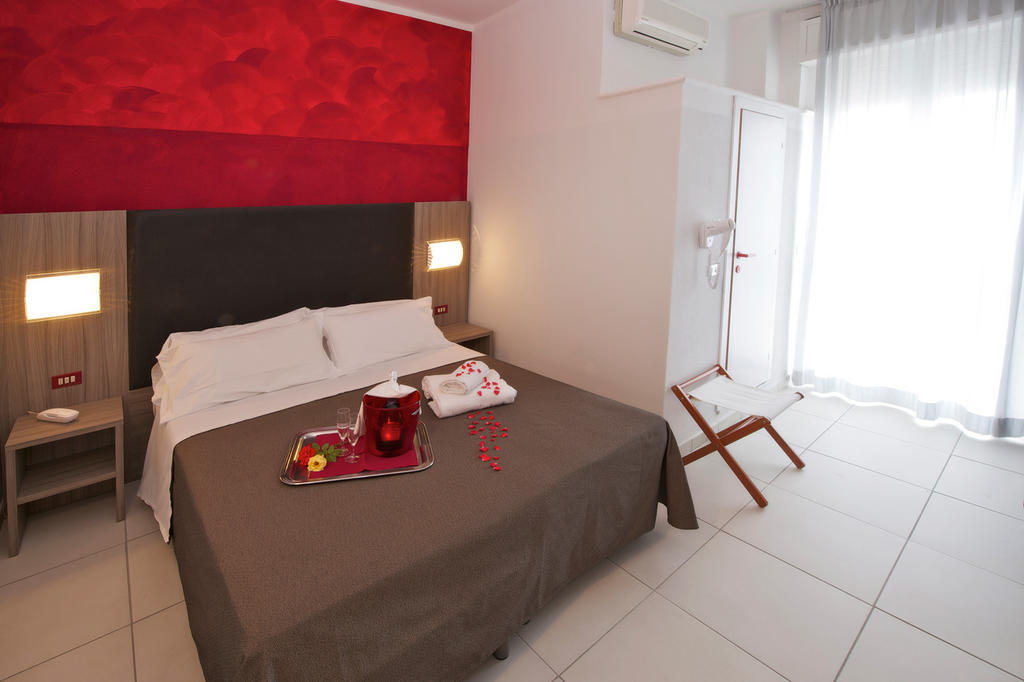 Hotel Garden Cattolica Kamer foto