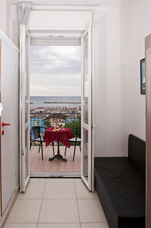 Hotel Garden Cattolica Kamer foto