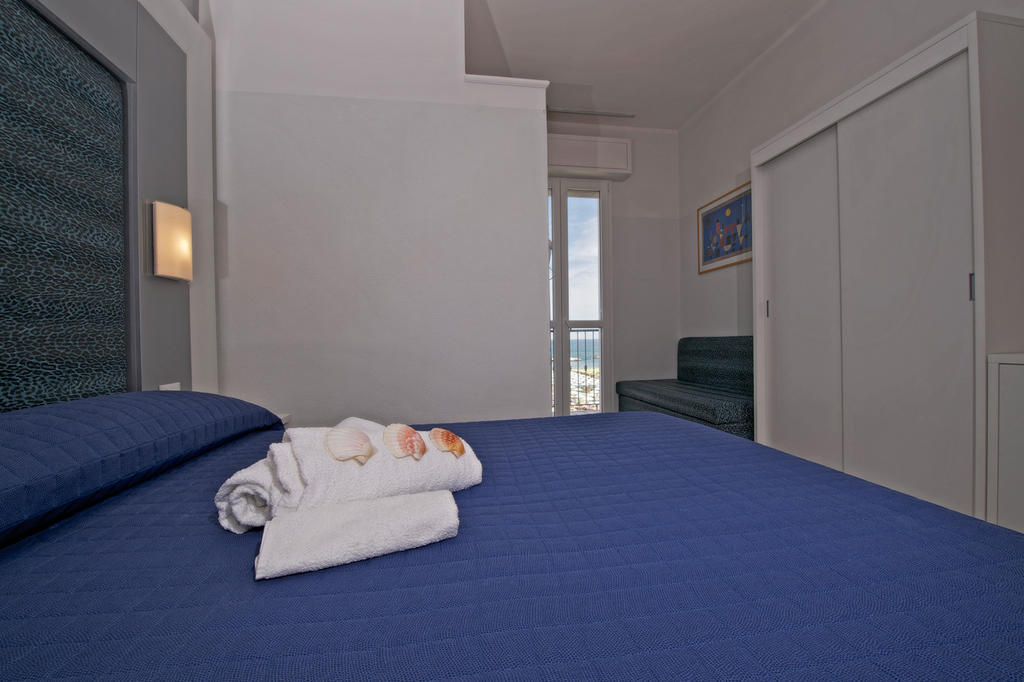 Hotel Garden Cattolica Buitenkant foto